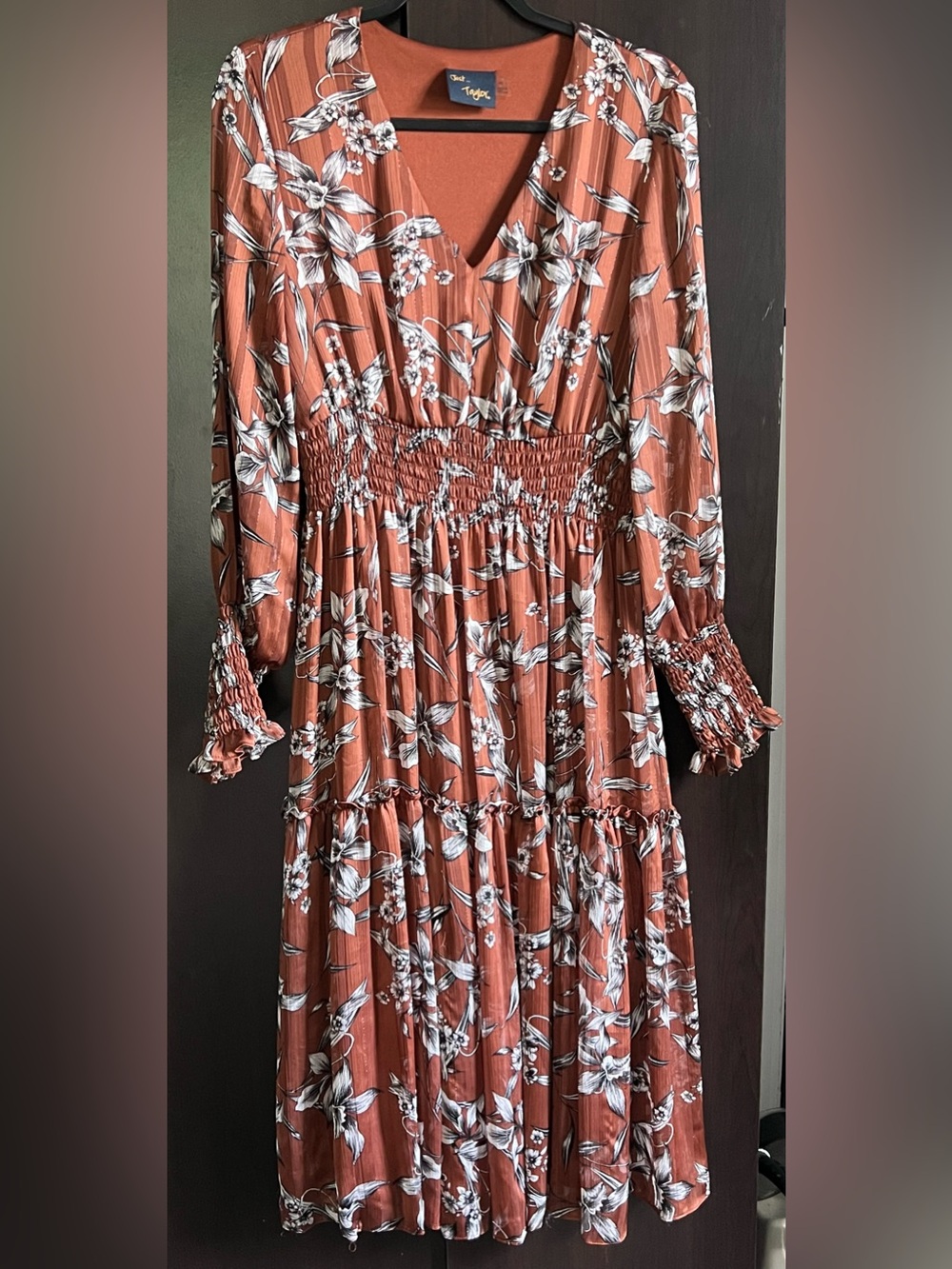 Long sleeved Floral Chiffon Midi Dress